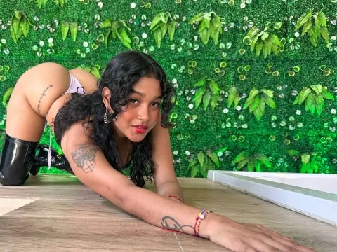 live sex camera model CanelaFortich