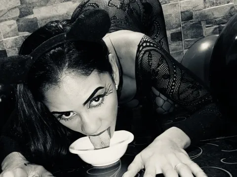 live sex web cam model ConnerIsabella