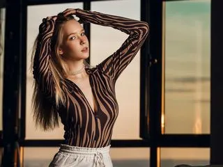Click here for SEX WITH SelenaAndo