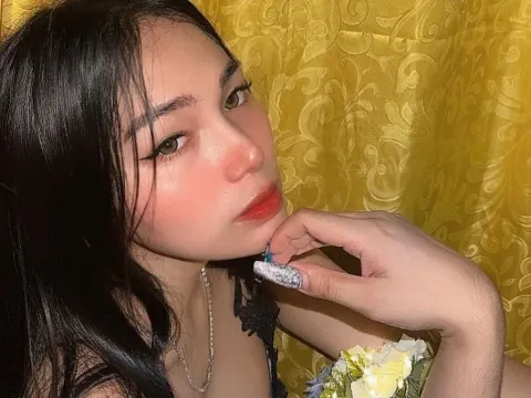 Click here for SEX WITH YurieAkari
